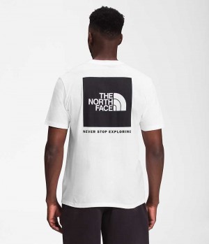 Camiseta The North Face Corta Sleeve Box NSE Hombre Blancas | CHILE-SAMOI