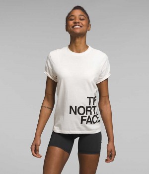 Camiseta The North Face Corta Sleeve Brand Proud Mujer Blancas | CHILE-PJNKT