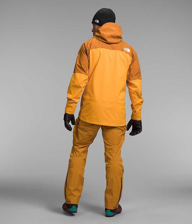 Chaquetas Aislantes The North Face Summit Series Pumori GTX Pro Hombre Doradas Amarillo | CHILE-RZOGJ